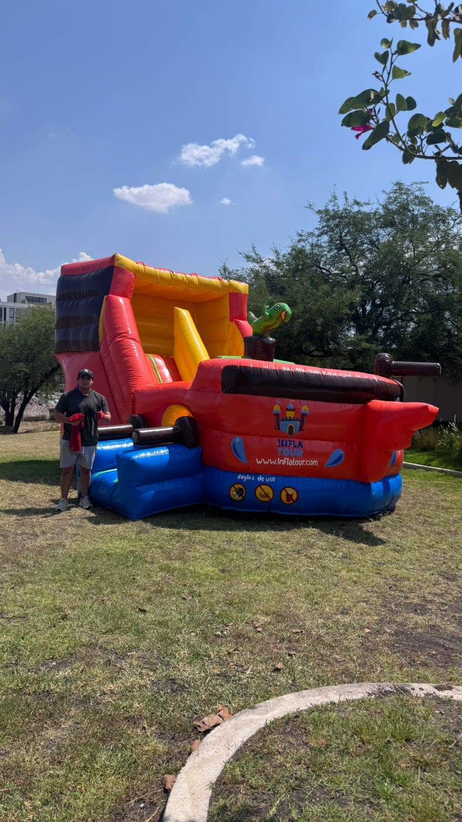 Inflable Barco Pirata para fiestas infantiles en Querétaro